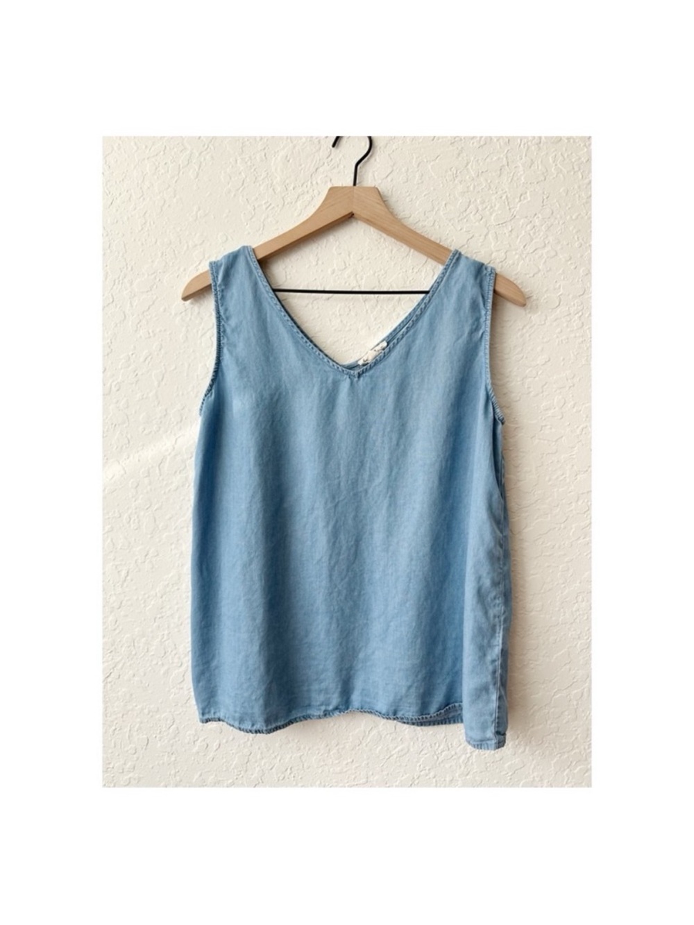 Jane and Delancey Light Blue V-Neck Sleeveless Camisole